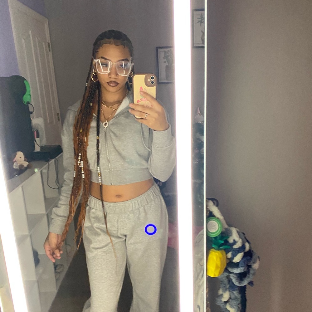 Meet your Posher, Asiah